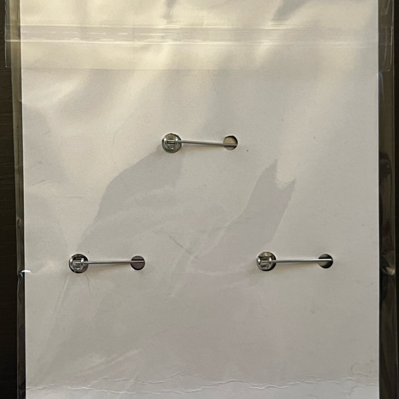 NEW and UNSEALED Hulu 15 Years of Green 3-Button Set - Picture 2 of 2